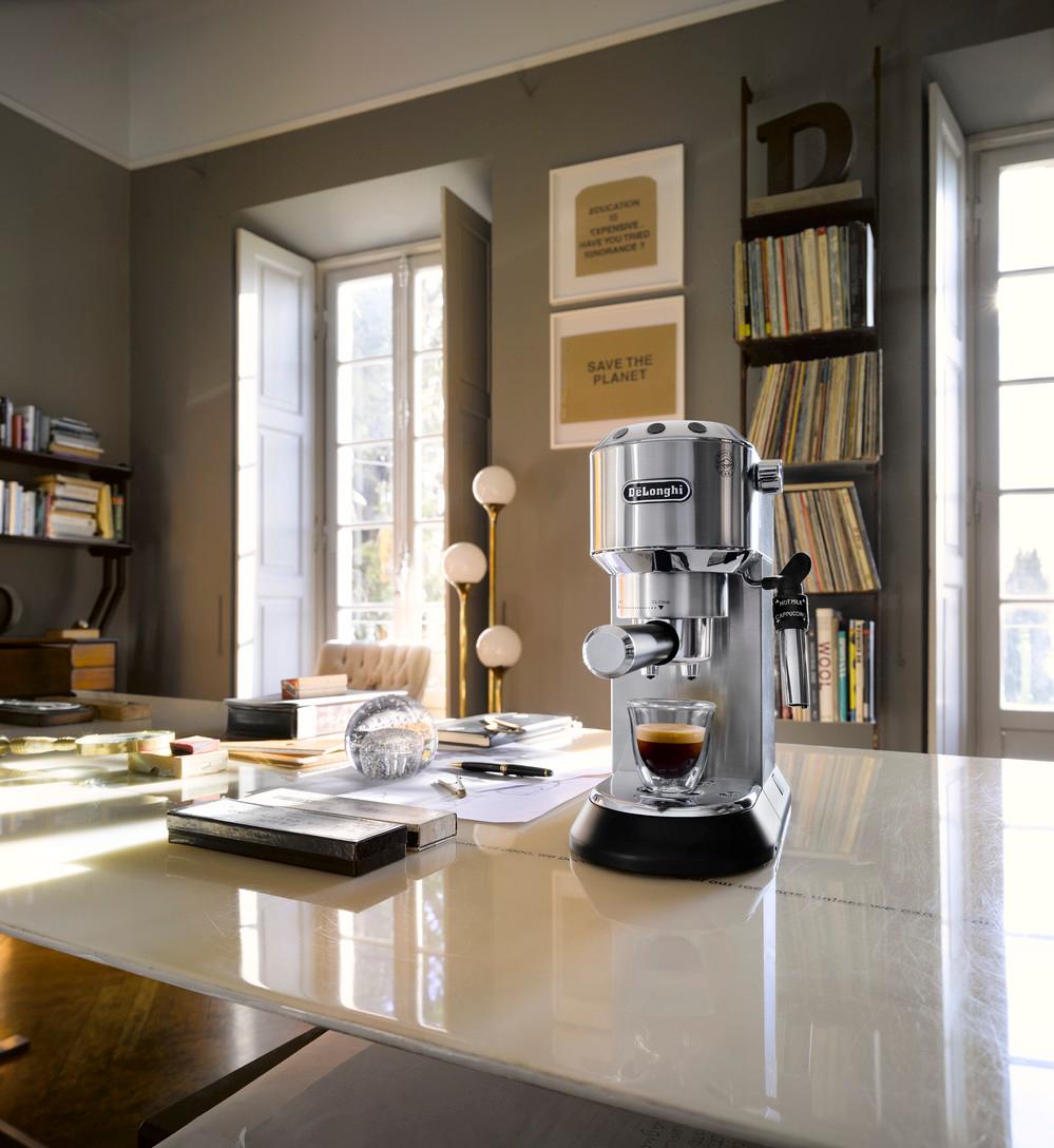 DeLonghi EC685.M Dedica espressokeitin teräs