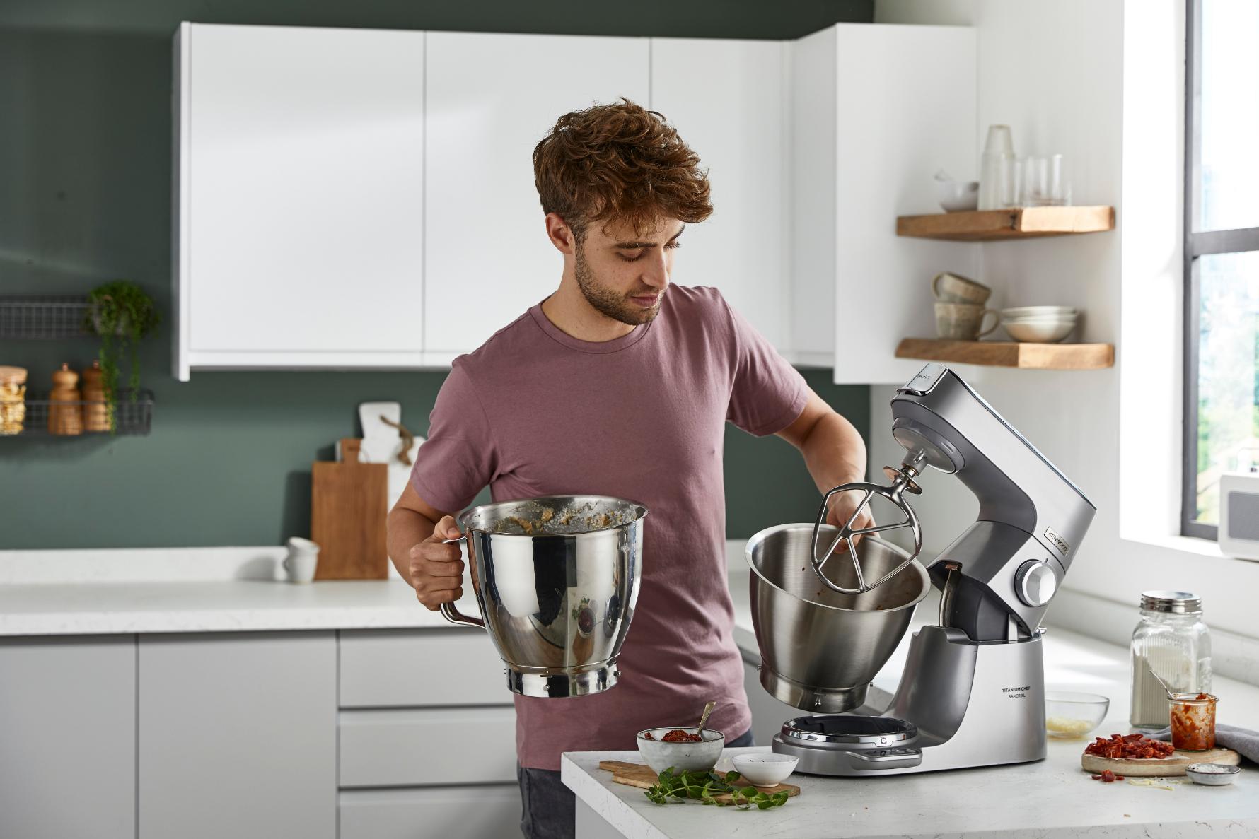 Kenwood KVL85.704.SI Titanium Chef XL Baker yleiskone 1200 W